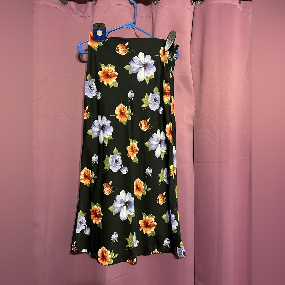 Forever 21 Black floral maxi skirt